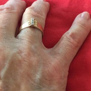 14k and diamond ring 7.5